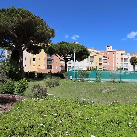 Lejlighed Port Raphael-2 By Interhome